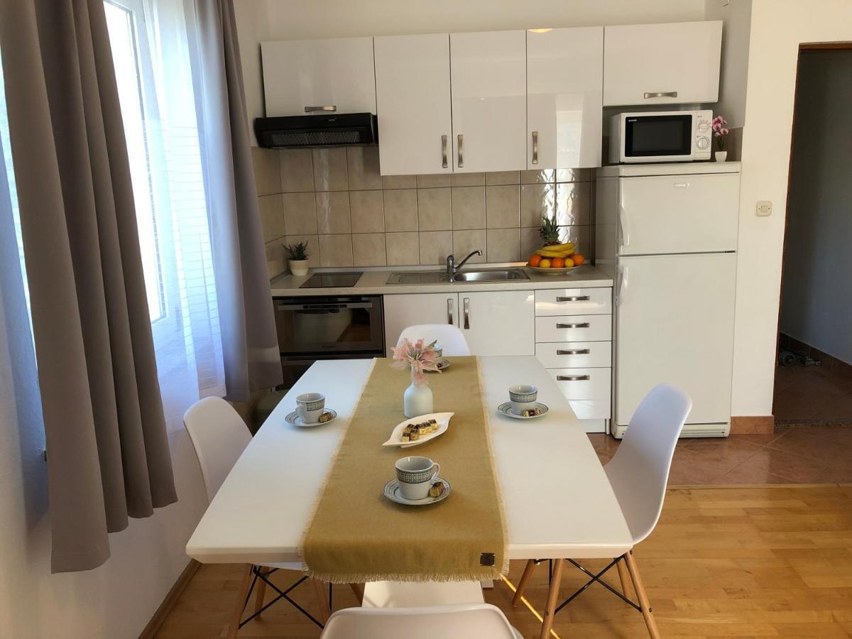 Apartments Saric 비오그라드나모루 외부 사진