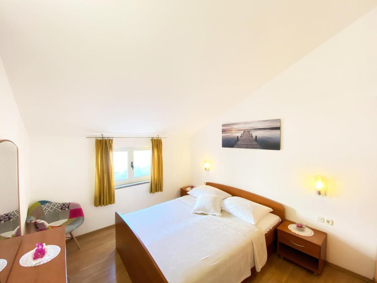Apartments Saric 비오그라드나모루 외부 사진