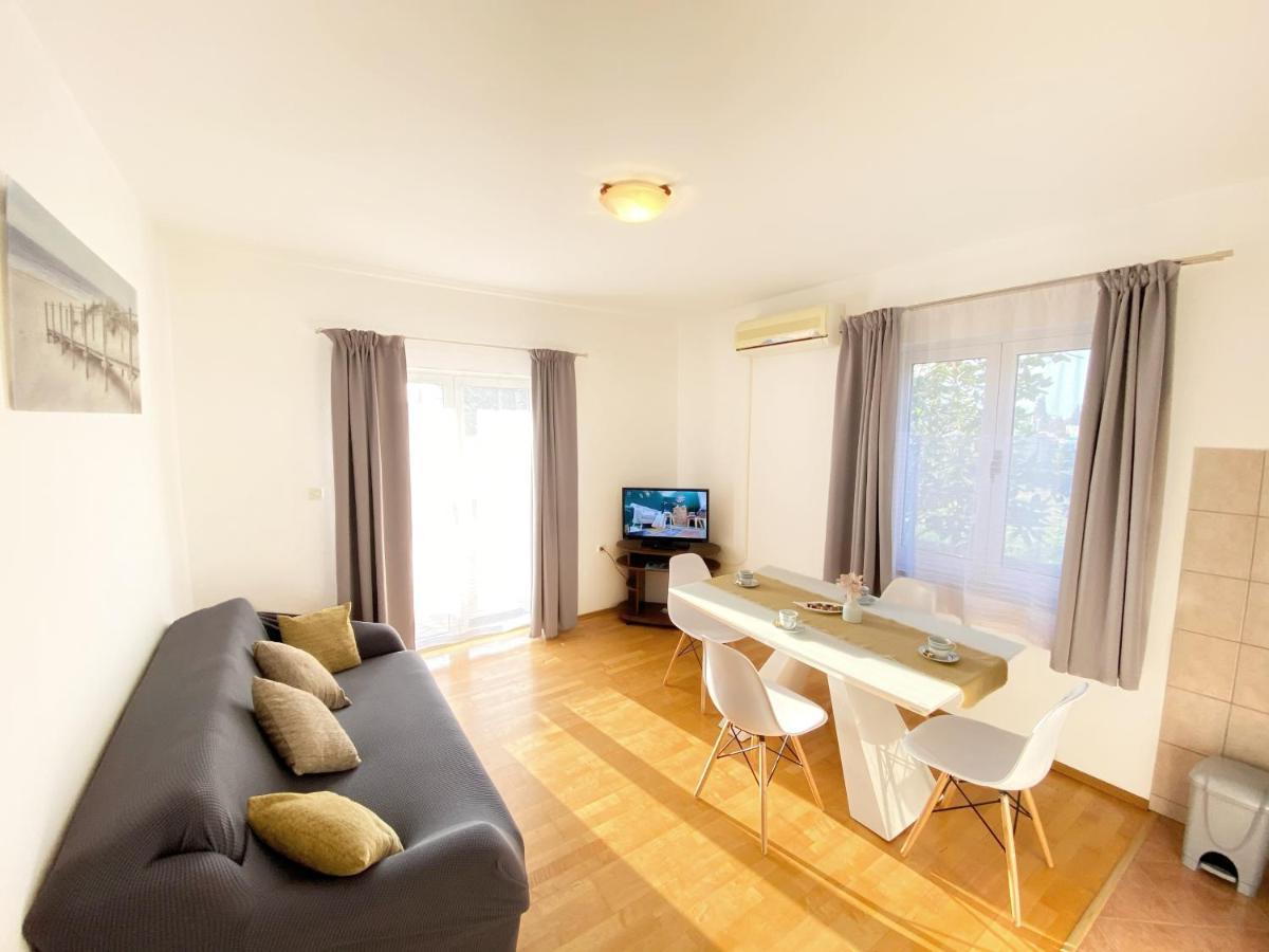 Apartments Saric 비오그라드나모루 외부 사진