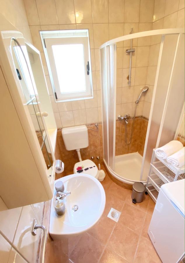 Apartments Saric 비오그라드나모루 외부 사진